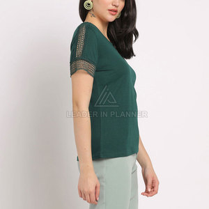 ราคาขายส่ง เสื้อยืดผู้หญิงคุณภาพสูงสำหรับฤดูร้อน ผ้าฝ้าย 100% แห้งเร็ว ระบายอากาศดี บริการ OEM ขั้นต่ำในการสั่งซื้อน้อย สำหรับขายออนไลน์ - Product Image 3