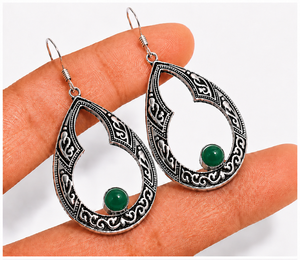 Pendientes redondos de plata de ley con ónix verde |   Pendientes Colgantes de Plata 925 con Forma de Lágrima |   Pendientes Hechos a Mano de Ónix Verde Natural |   Boho Gi - Product Image 2