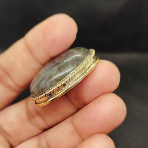 Pendentif rainuré en labradorite 100% naturelle, qualité supérieure, avec rainure en laiton, prix de gros, lot de pendentifs macramé en labradorite, cristal - Product Image 1