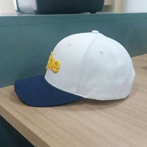 Gorra de Béisbol Personalizada de 6 Paneles, Estructurada, con Bordado 3D, Visera Precurvada, Fabricante OEM ODM, MOQ Bajo - Product Image 2