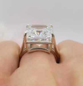 Anillo Solitario de Moissanita Brillante de 5 Quilates con Corte Radiante, Plata de Ley 925 Original, Regalo de Aniversario o Boda para Fiestas, Joyería - Product Image 2