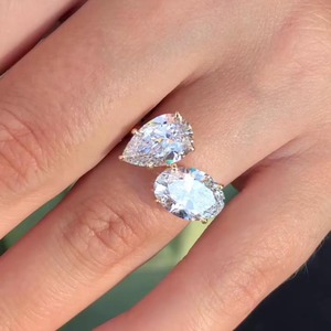แหวนเพชรทรงรีและทรงหยดน้ำ 3 กะรัต แบบ Toi Et Moi เพชรเพาะเลี้ยง พร้อมแหวนทองคำ 14K แบบ Toi Et Moi แหวนเพชรรูปหัวใจทองคำ 14K - Product Image 5