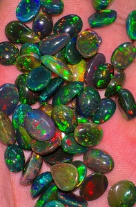 Ópalo Negro Natural Cabujón, Gema Suelta de Formas Mixtas con Iridiscencia para Fabricación de Joyas, Lote al por Mayor - Product Image 2