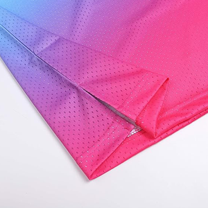 Uniforme de Baloncesto Personalizado de Alta Calidad – Camiseta y Pantalones Cortos Sublimados 100% Poliéster - Product Image 4