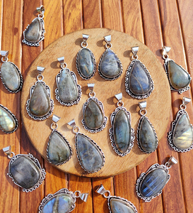 Pendentif en labradorite irisée, formes multiples, fait main, plaqué argent, laiton, bijoux en pierres précieuses, style bohème, unisexe, cadeau, DIY - Product Image 2