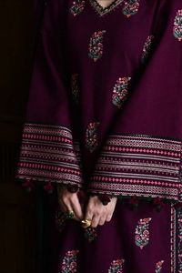 Collection d'été de vêtements indiens et pakistanais de luxe : Salwar Kameez brodé 3 pièces pour femme, prêt-à-porter disponible - Product Image 2