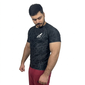 เสื้อผ้าชายหาดแห้งเร็วสำหรับผู้ชาย ยี่ห้อ TOP Men Athletic ผลิตจากโพลีเอสเตอร์ 100% เสื้อแรชการ์ดแขนยาวพิมพ์ลาย ระบายอากาศได้ดี ผลิตโดย Rush Gurads - Product Image 3