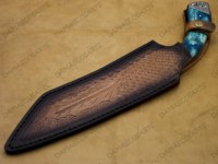 Couteau de chasse à dépecer en acier Damas DIY OEM avec manche en résine et acier Damas, lame pleine longueur, bord dentelé, haute durabilité
