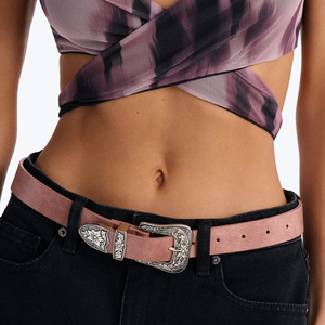 Ceinture en cuir vintage style western avec boucle florale argentée, style décontracté, en cuir de vachette noir et rose, design durable - Product Image 3