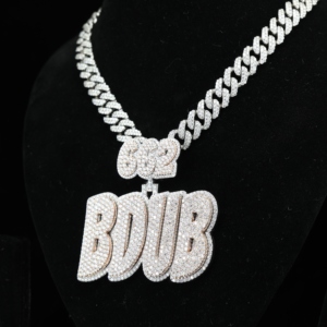 จี้ฮิปฮอปประดับเพชรโมอิสซาไนต์แบบตัวอักษร VVS เงินแท้ 925 ชุบทองคำขาวและโรสโกลด์สองสี ตัวเรือนแบบกรงเล็บสั่งทำพิเศษ ชุบทอง - Product Image 3