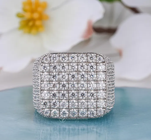 Anillo de Moissanita Helada con Corte Brillante y Engaste de Garras, Banda de Plata Esterlina con Baño de Platino, Joyería Geométrica Estilo Hip Hop - Product Image 3
