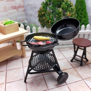 Barbecue miniature en métal noir 1:12, modèle de décoration pour maison de poupée, pour les plus de 14 ans - Product Image 6
