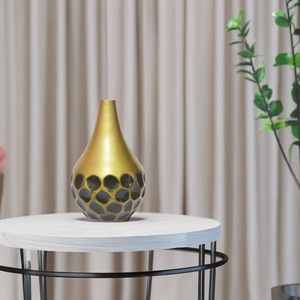 Florero Decorativo de Metal Contemporáneo para Mesa, Elegante Decoración de Interiores para Espacios Habitables - Product Image 4