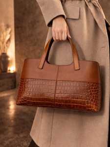 Handcrafted Genuine Leather Bags Fashionable Eco Friendly Purse Lightweight Easy Weight Lifting Finest Quality handbags For Sale - Product Image 4