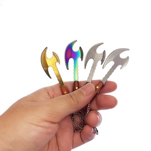 Llavero Abridor de Botellas de Acero Inoxidable Ecológico Forjado a Mano, Forma Irregular, Metal Duradero, Estilo Clásico, Mango de Madera con Cadena - Product Image 4