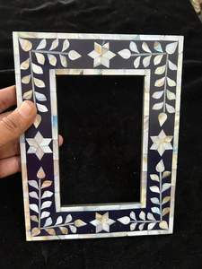 Cadre photo en MDF et résine, incrustation nacre, design floral fait main, dernier modèle, à prix de gros très bas - Product Image 2