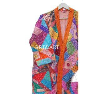 Bata estilo kimono japonés para damas, con estampado floral Kantha multicolor, chaqueta hecha a mano de algodón, bata corta de invierno con estampado y patchwork. - Product Image 2
