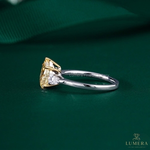 Bague de mariage trilogie en or massif plaqué, diamant jaune fantaisie taille poire certifié IGI, trois pierres, bijoux de luxe personnalisés - Product Image 5