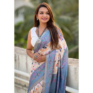 Traje de Fiesta de Seda Tussar Sky con Estampado Kalamkari y Borde Tejido con Zari de Elite Weaves - Product Image 1