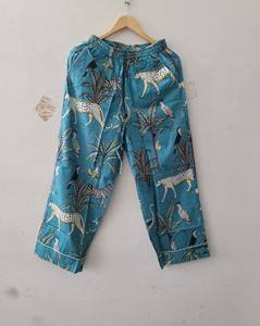 Pantalones de Pijama de Algodón Tejido Ligero de Primera Calidad con Estampado de Flores, Ecológicos, Transpirables, Modernos para el Verano - Product Image 1