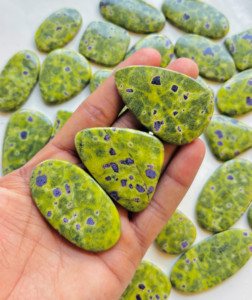Piedra Preciosa Natural de Stichtite Atlantisite de Alta Calidad, Grado AAA, Cabujón Suelto para Sanación, Meditación y Joyería - Product Image 4