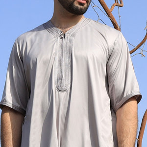 Fabricant de Thobes en Gros – Robe Traditionnelle Musulmane en Tissu Respirant pour Marques de Détail et Vente en Gros - Product Image 1
