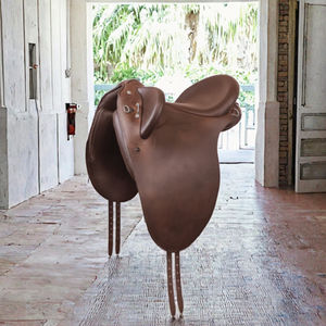 Almohadilla de cuero para silla de montar de caballo, estilo inglés australiano, duradera, transpirable, de alto rendimiento, con estructura de plástico y herrajes de latón - Product Image 3