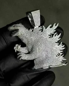 Colgante HipHop Godzilla con Moissanita de Corte Redondo, Totalmente Cubierto de Piedras, Colgante de Plata 925, Kalung Dinosaurio Monstruo para Hombre - Product Image 1