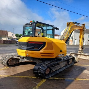 Excavatrice JCB 85Z-2 conçue pour les chantiers de construction exigeants avec un moteur puissant et des performances de fonctionnement fluides - Product Image 2