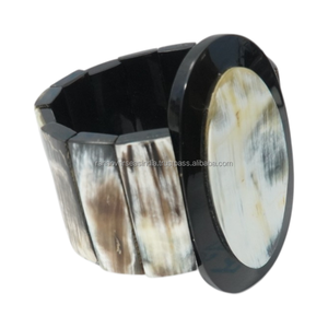 Brazalete Ancho Pulido de Hueso Natural Hecho a Mano, Ecológico, de Forma Ovalada, Joyería Tradicional de Moda, Regalo Exclusivo - Product Image 6
