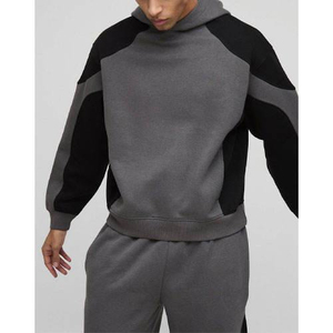 Ensemble de survêtement décontracté 2-en-1 pour homme, gris et noir, avec sweat à capuche oversize en polaire et pantalon de survêtement large assorti - Product Image 3