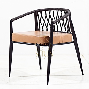 Chaise en fer massif de restaurant au design moderne et moderne du fabricant indien de chaises de luxe pour hôtels et restaurants - Product Image 1