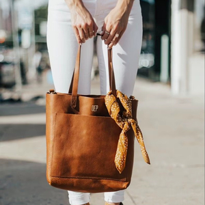 Classic Leather Shoulder Bag Durable Casual Purse for Work and Travel - Product Image 1