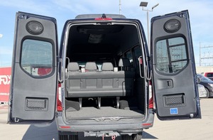 Fourgon utilitaire Mercedes-Benz Sprinter 3500XD 4WD de luxe d'occasion 2021-2022 - Product Image 3