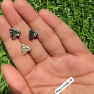 Juego de 3 Piedras Sueltas de Moissanita Multicolor Talladas a Mano, Regalo para Ella - Product Image 1
