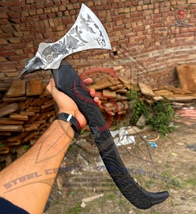 Hache à double lame Viking Ranger artisanale industrielle en acier, tête en acier Damas avec gravure complexe, manche en bois – Steel Craft International - Product Image 6