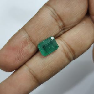 มรกตสีเขียวทรงแปดเหลี่ยม 4.45 กะรัต จากแซมเบีย พลอยหลวม - Product Image 1