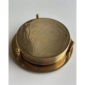 Juego de Posavasos de Metal Dorado de Lujo con Soporte, Vajilla Decorativa Grabada a Mano para Decoración del Hogar y Cocina, Regalo al por Mayor - Product Image 1