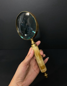 Loupe de lecture vintage à poignée en os, grande monture métallique, outil optique de bureau, décoration d'intérieur - Product Image 1