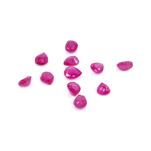 Rubíes naturales de Bangkok calibrados en forma de pera de 4x5 mm, piedra preciosa de rubí facetada natural suelta para la fabricación de joyas, lista para usar. - Product Image 3