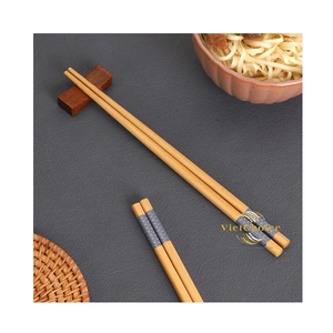 Palillos de madera natural hechos a mano con madera maciza para uso diario en comidas y restaurantes. - Product Image 6
