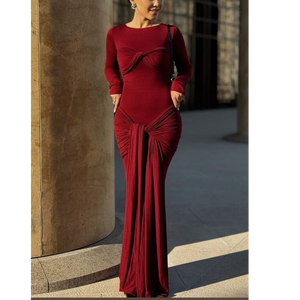 Robe sirène bordeaux à manches longues et froncée avec drapé cascade sur le devant et le dos. - Product Image 3