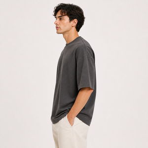 Camiseta con hombros caídos, corte holgado, mezcla de algodón premium, tela transpirable, estilo streetwear moderno, diseño personalizado, tacto suave - Product Image 4