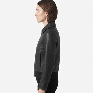 Blouson Bomber Professionnel Slim Fit en Cuir Véritable pour Femme avec Col Montant, Fermeture Éclair et Logo Frontal, Fonction Chauffante - Product Image 4