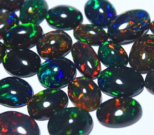 Ópalo Negro Etíope Natural Calibrado de 10*8mm, Gema de Ópalo en Forma Ovalada Cabujón con Juego de Color, Venta Directa de Fábrica al Por Mayor - Product Image 5