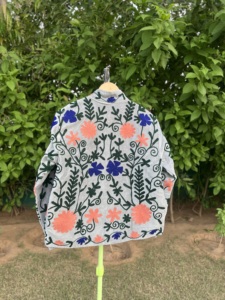 Veste pour femme artisanale en velours brodé, 100% coton, respirante et écologique |   Boutique de fleurs haut de gamme - Product Image 6