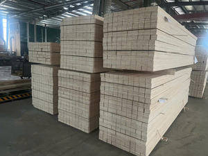 Poutre en LVL de pin du fabricant vietnamien, bois lamellé-collé structurel pour coffrage de construction et support d'échafaudage - Product Image 4
