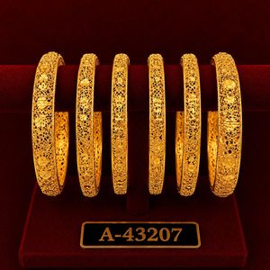 กำไลข้อมือทรงเรขาคณิตประดับเพชรซิร์คอนชุบทอง 24K หนา 0.3 มม. สำหรับผู้หญิง จาก MOLL JEWELLERS รับรองโดยบุคคลที่สาม เครื่องประดับงานแต่งงานสุดคลาสสิก - Product Image 5