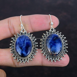 Pendiente de Plata de Ley 925 sólida, pendientes de diseñador, joyería de piedras preciosas de sodalita, regalos de aniversario, pendiente decente, joyería hecha a mano - Product Image 1