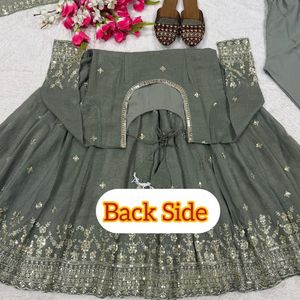 Conjunto de traje Anarkali de seda gruesa para mujer con bordado de lentejuelas, pantalón y dupatta |   Conjunto de Kurti para Fiesta Completamente Cosido - Product Image 4